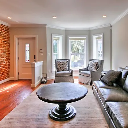 Peggys Place D C Home With Deck Near Downtown!